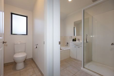 Photo of property in 6 Cascade Way, Paraparaumu, 5032