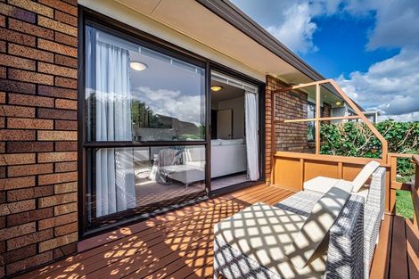 Photo of property in 2/77 Aberfeldy Avenue, Highland Park, Auckland, 2010