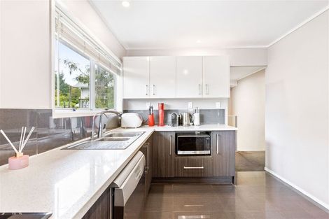 Photo of property in 4 Metcalfe Road, Ranui, Auckland, 0612