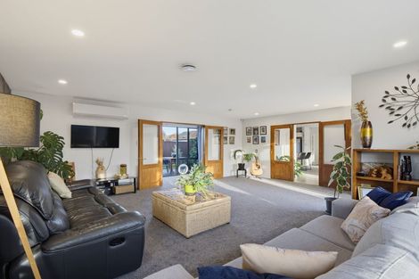 Photo of property in 1 Appleton Place, Woodend, 7610