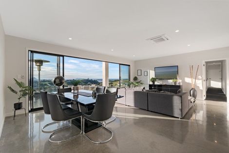 Photo of property in 42 Oceana Drive, Welcome Bay, Tauranga, 3175