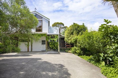 Photo of property in 21 Burns Road, Hospital Hill, Napier, 4110