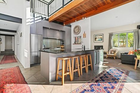 Photo of property in 17 Morrows Mead, Wanaka, 9305