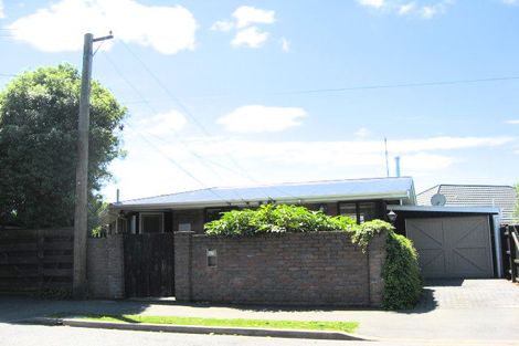 Photo of property in 27 Ford Road, Opawa, Christchurch, 8023