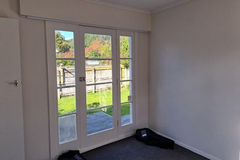 Photo of property in 73 Fraser Street, Wainuiomata, Lower Hutt, 5014