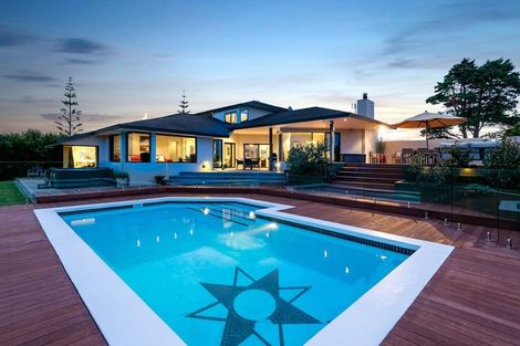 Photo of property in 141 Point View Drive, East Tamaki Heights, Auckland, 2016