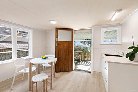 Photo of property in 16 East Street, Pukekohe, 2120