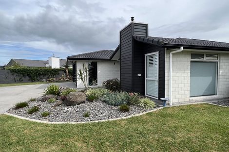 Photo of property in 12 Glen Wallace Road, Waipu, 0510