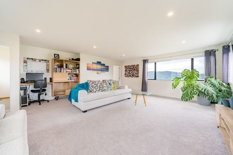 Photo of property in 47 Normandale Road, Normandale, Lower Hutt, 5010