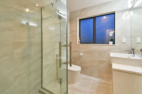 Photo of property in 76 Twin Parks Rise, Papakura, 2110