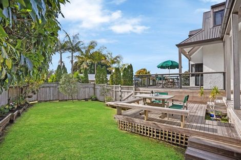 Photo of property in 1/28 Alexander Street, Cockle Bay, Auckland, 2014