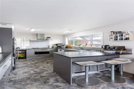 Photo of property in 20 Woodhouse Place, West Harbour, Auckland, 0618