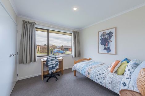 Photo of property in 2 Melfield Place, Richmond, 7020