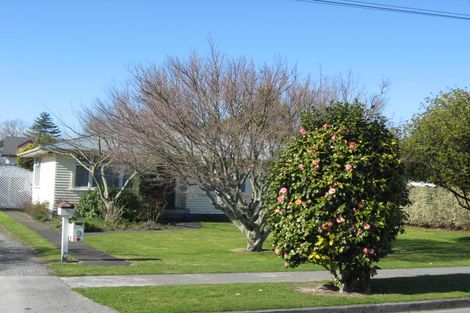 Photo of property in 9 Kempton Street, Greytown, 5712