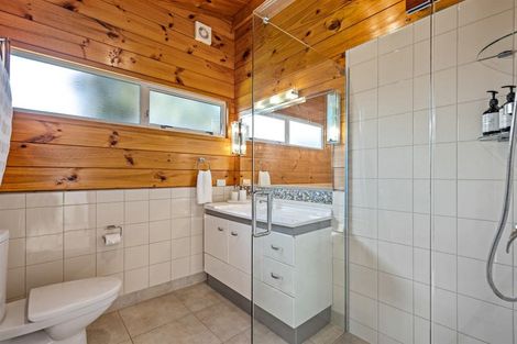 Photo of property in 15 Ruby Cove, Omaha, 0986