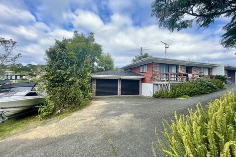 Photo of property in 1/1 Seaford Place, Murrays Bay, Auckland, 0630