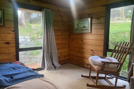 Photo of property in 25 Matuhi Street, Tirohanga, Lower Hutt, 5010