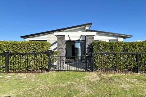 Photo of property in 16 Foley Grove, Pyes Pa, Tauranga, 3110