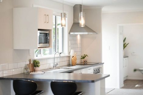 Photo of property in 40 Seddon Street, Waikanae, 5036