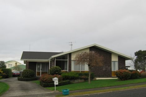 Photo of property in 15 Russleigh Drive, Dinsdale, Hamilton, 3204