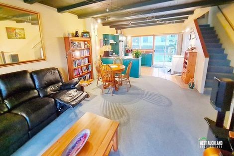 Photo of property in 12 Captain Scott Road, Glen Eden, Auckland, 0602