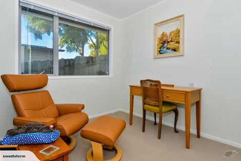 Photo of property in 28 Infidel Place, Torbay, Auckland, 0630