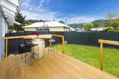 Photo of property in 7 Moonstone Grove, Birchville, Upper Hutt, 5018