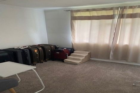 Photo of property in 34 Victory Crescent, Tawa, Wellington, 5028