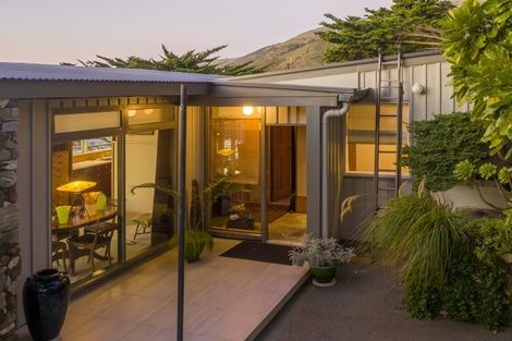 Photo of property in 16 Pa Road, Pukerua Bay, 5026