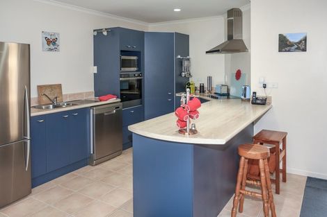 Photo of property in 98 Reynolds Road, Pukekohe, 2120