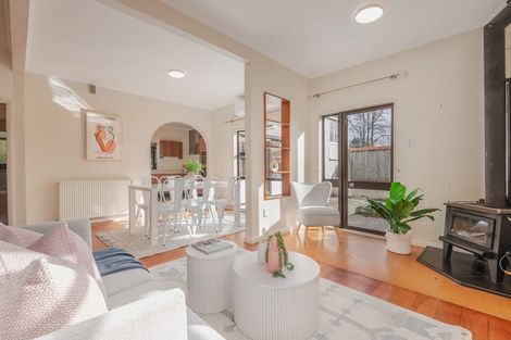 Photo of property in 15 Hardie Street, Hokowhitu, Palmerston North, 4410