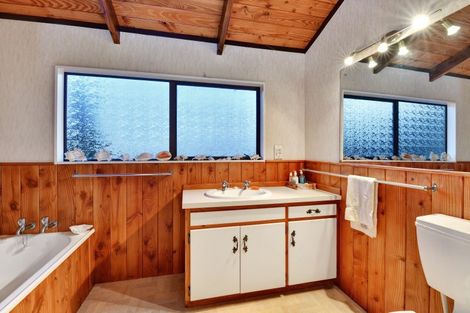 Photo of property in 12b Polkinghorne Drive, Manly, Whangaparaoa, 0930