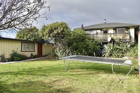 Photo of property in 22 Mahoe Street, Otaki Beach, Otaki, 5512