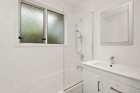 Photo of property in 4/122 Middlepark Road, Sockburn, Christchurch, 8042