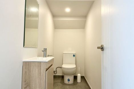 Photo of property in 1/98 Lincoln Park Avenue, Massey, Auckland, 0614