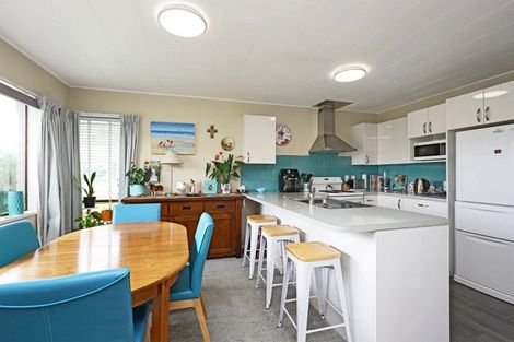 Photo of property in 2/507 Eastbourne Street East, Hastings, 4122