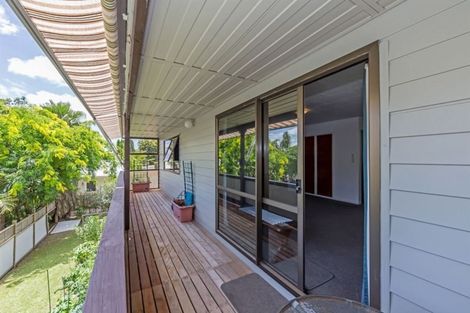 Photo of property in 25 Waiora Road, Stanmore Bay, Whangaparaoa, 0932