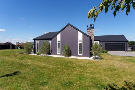 Photo of property in 10 Silver Peaks Drive, West Melton, 7618