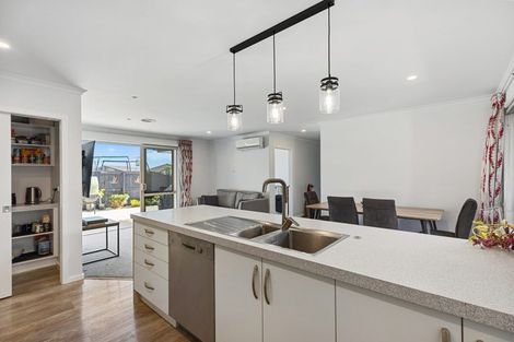 Photo of property in 21 Batty Street, Papamoa Beach, Papamoa, 3118