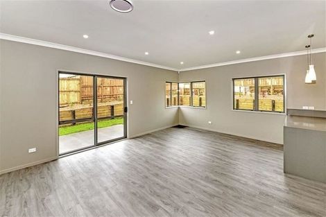 Photo of property in 11 Stonedale Drive, Pukekohe, 2120