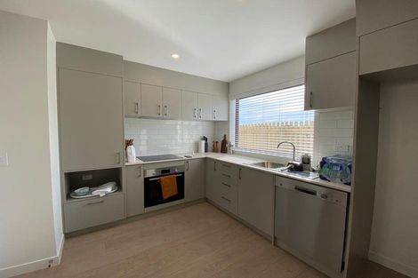 Photo of property in 2/5 Brandon Road, Glen Eden, Auckland, 0602