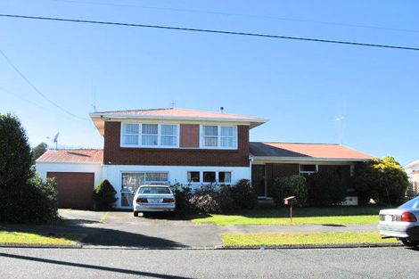 Photo of property in 42 Regent Street, Silverdale, Hamilton, 3216