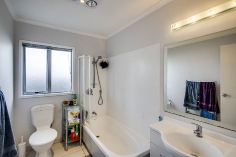 Photo of property in 28 Mcnaughton Place, Onekawa, Napier, 4110