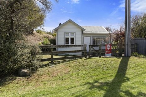 Photo of property in 69 Waimea Road, Waikanae Beach, Waikanae, 5036