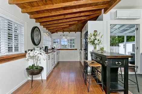 Photo of property in 16 Waitoki Road, Waitoki, Kaukapakapa, 0871