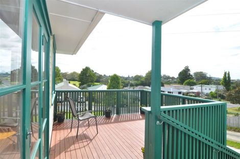 Photo of property in 50 Beaubank Road, Kelston, Auckland, 0602