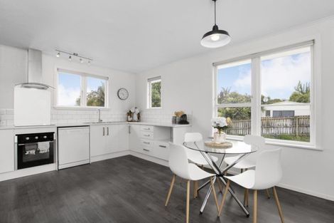 Photo of property in 10 Olive Street, Manurewa, Auckland, 2102