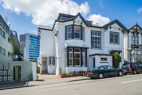 Photo of property in 2/219 The Terrace, Wellington Central, Wellington, 6011