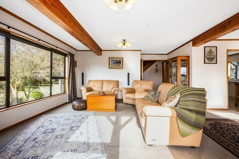 Photo of property in 34 Albatross Close, Whitby, Porirua, 5024