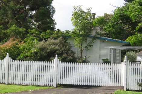 Photo of property in 10 Abel Tasman Avenue, Henderson, Auckland, 0610
